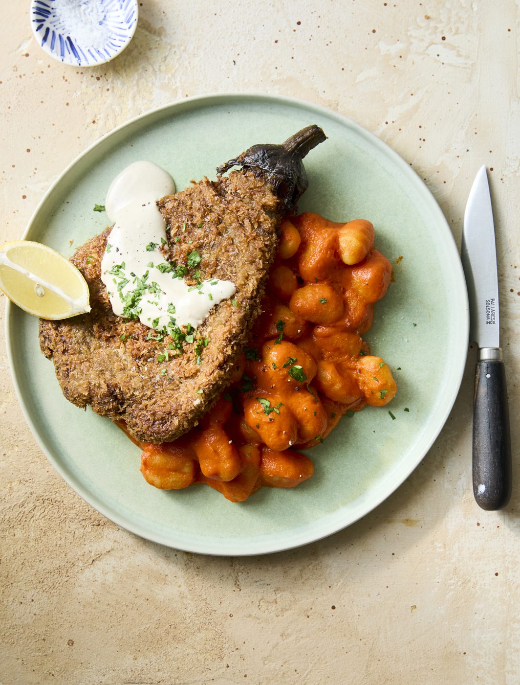 Auberschnitzel met gnocchi